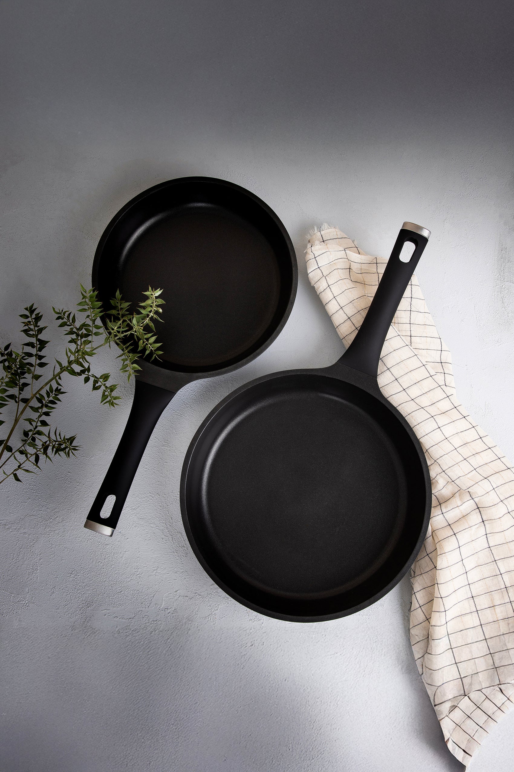 Natural Black Tava 28 cm