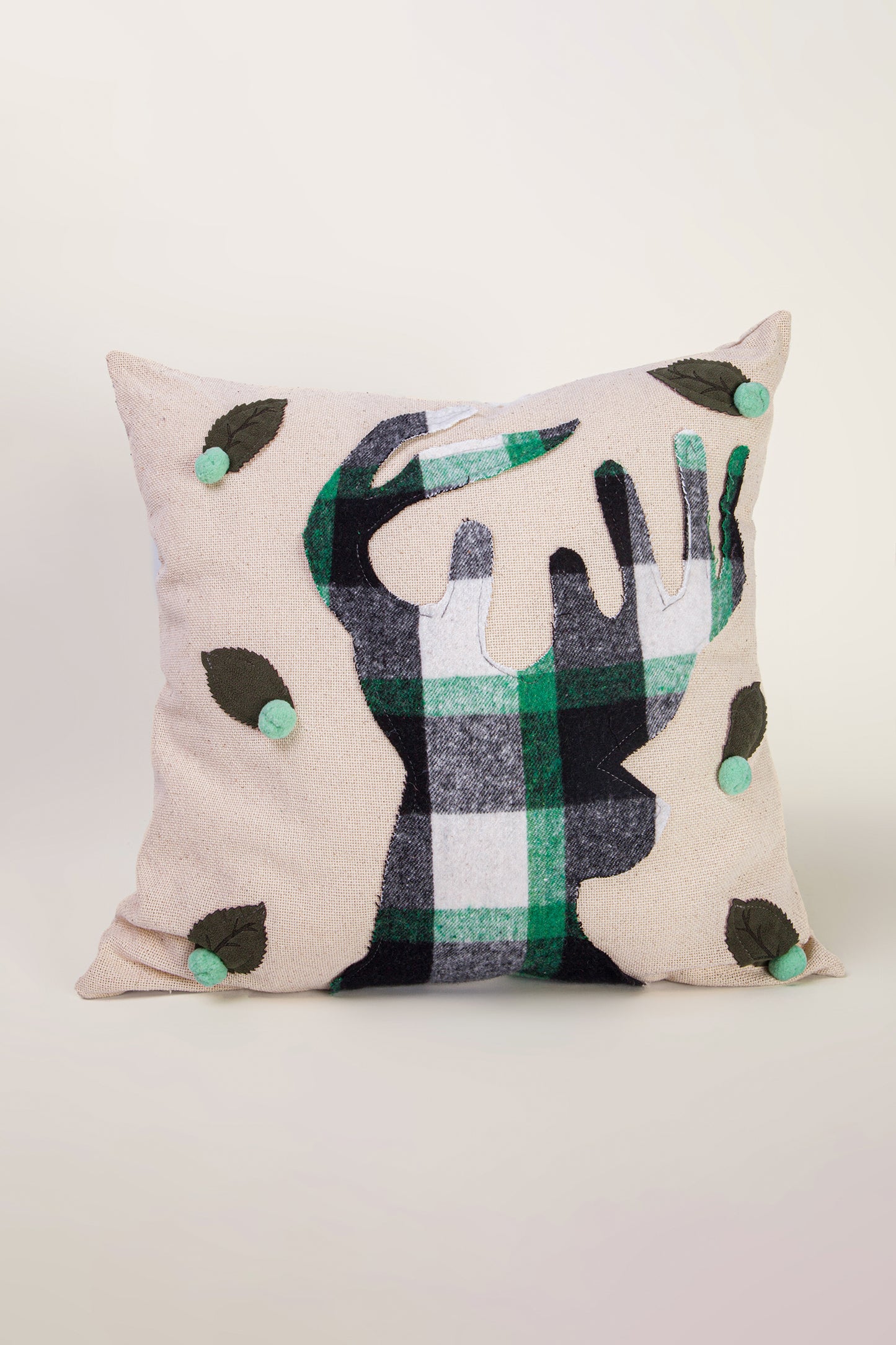 Plaid Reindeer Kırlent