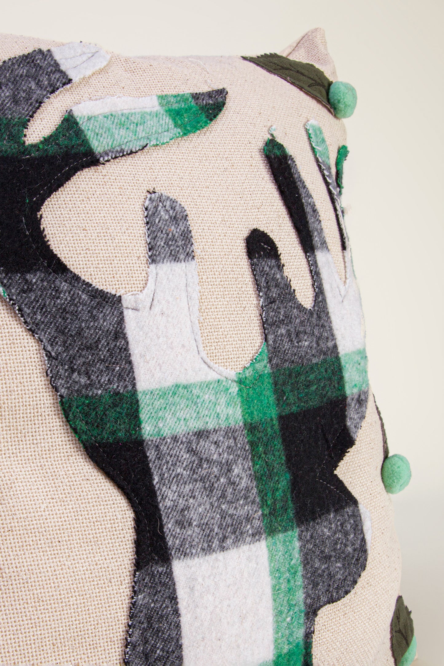 Plaid Reindeer Kırlent