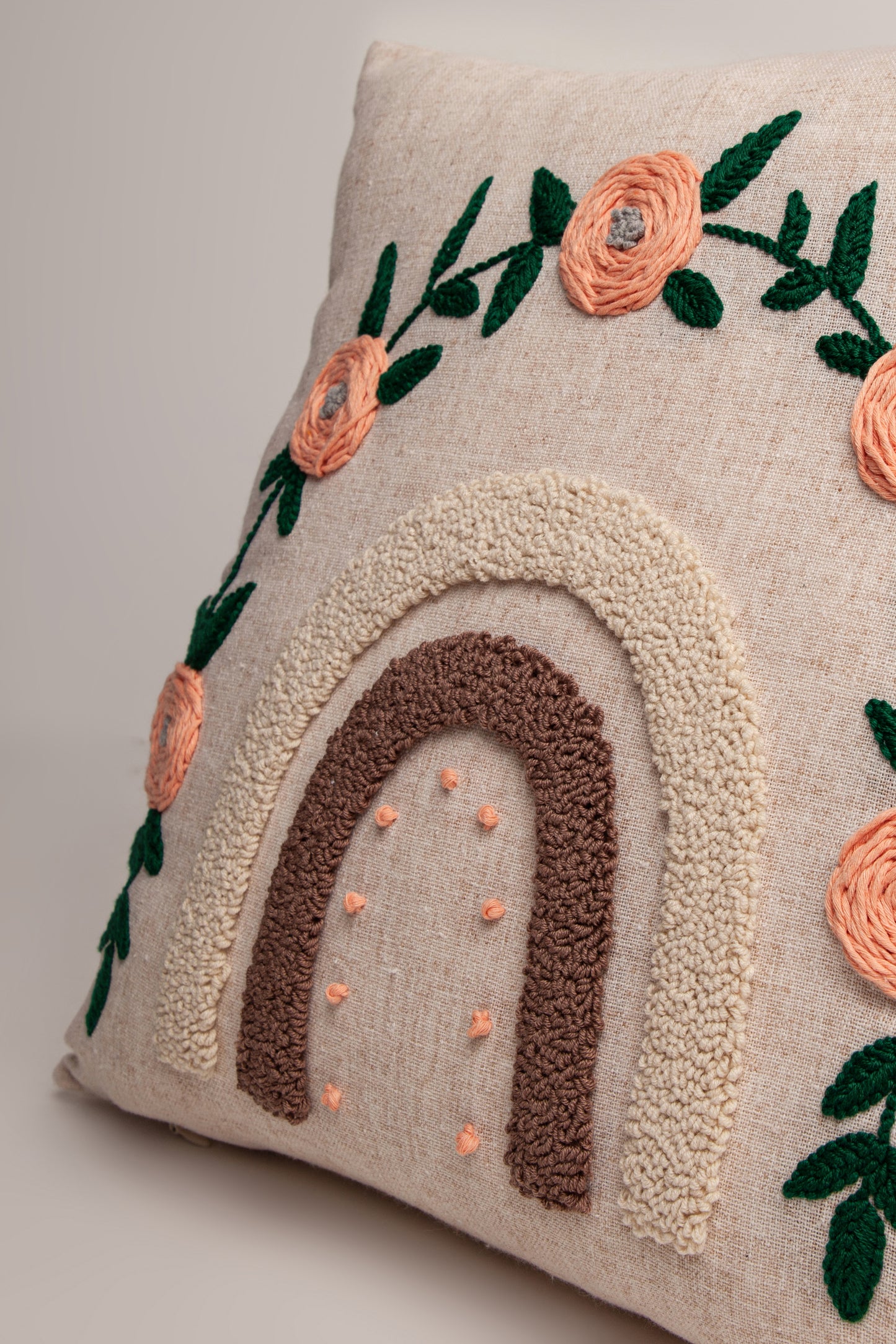 Blossom Arch Punch Kırlent Kılıfı