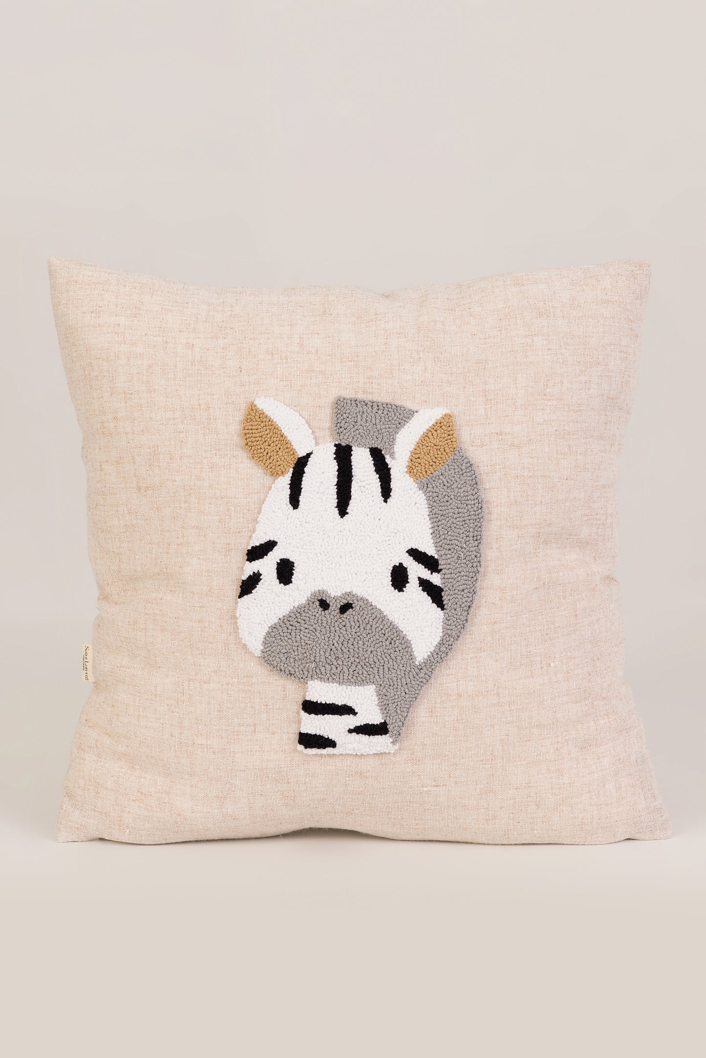 Zebra Dostu Punch Kırlent Kılıfı