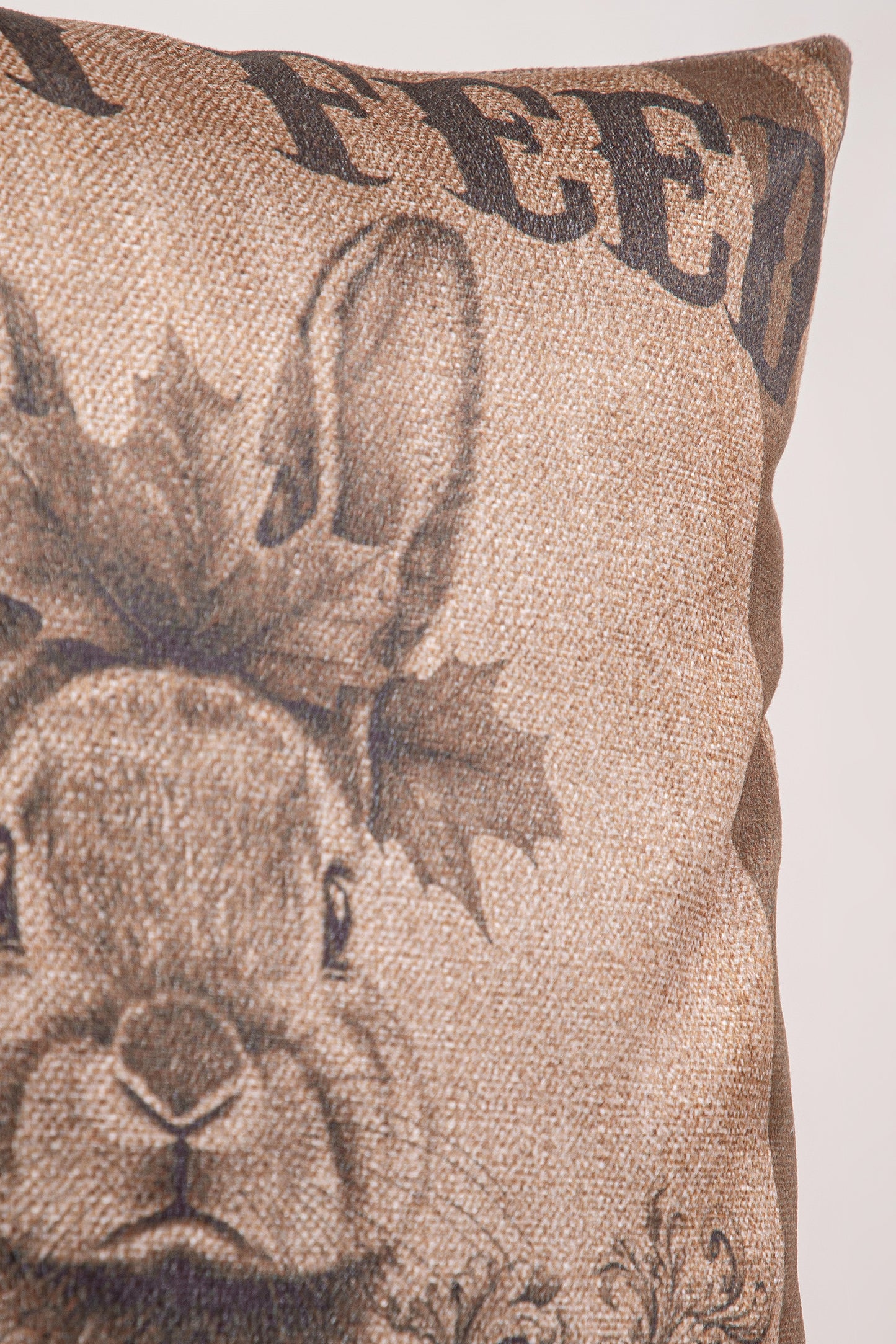 Bunny Crown Kırlent Kılıfı